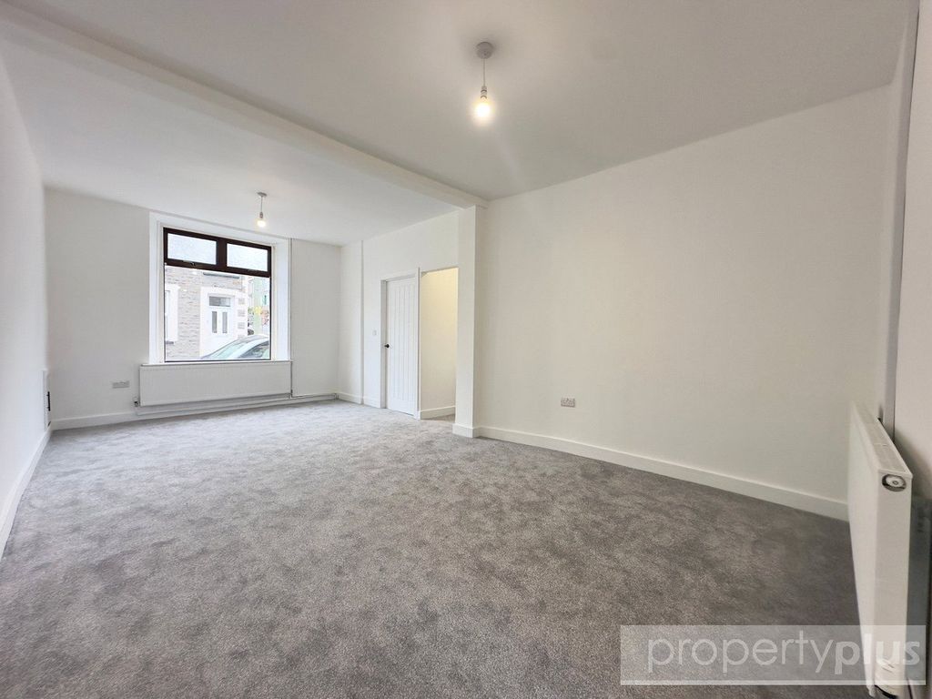 Property photo 1 of 15 Picture No. 01