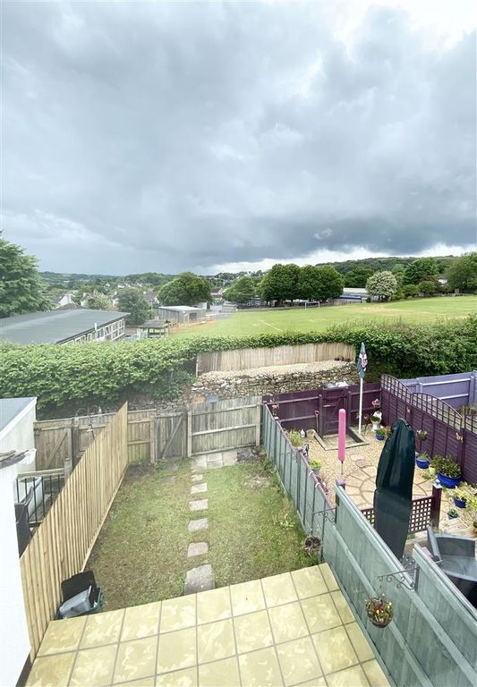 Property photo 3 of 7