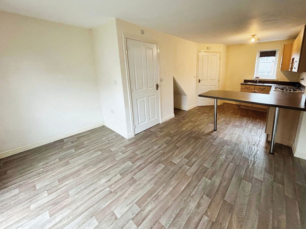 Property photo 2 of 12 Image