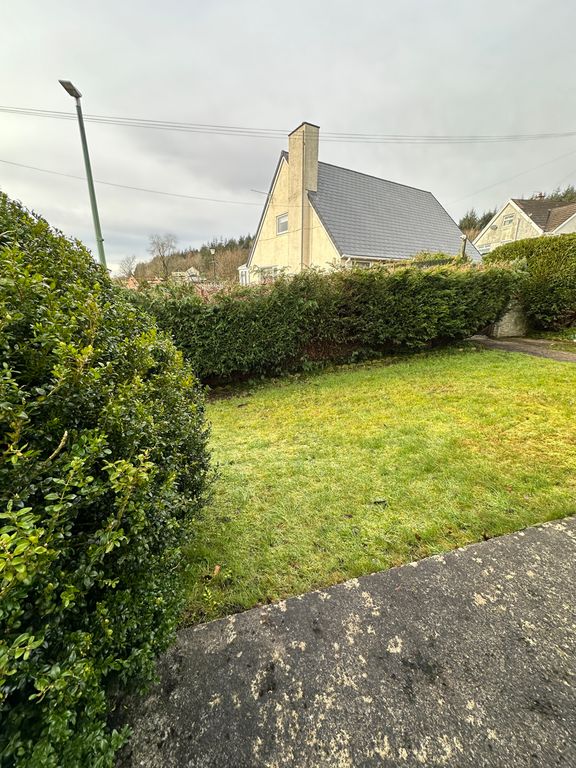 Property photo 2 of 25