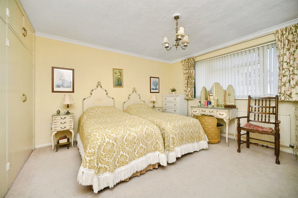 Property photo 3 of 19