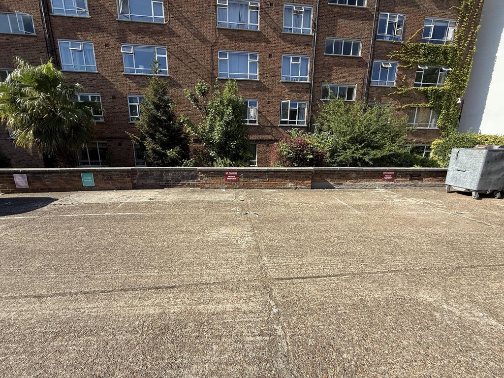 Property photo 2 of 6 Lex 1.Jpg