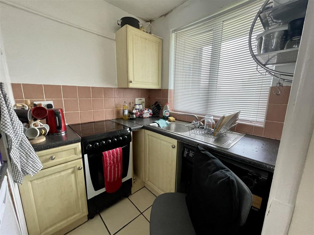 Property photo 1 of 5