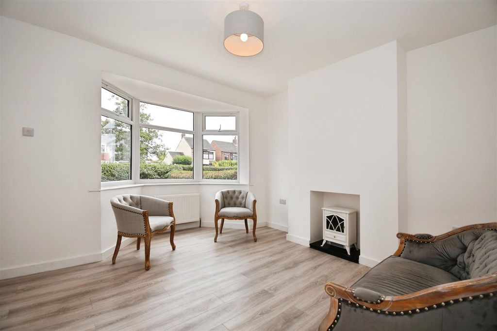 Property photo 2 of 12 394E77A4-147 2C 20First 20Lane 20Hessle 2C 20Hu13