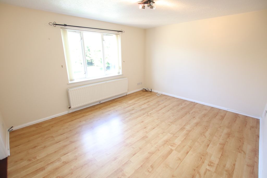 Property photo 2 of 6 Lounge