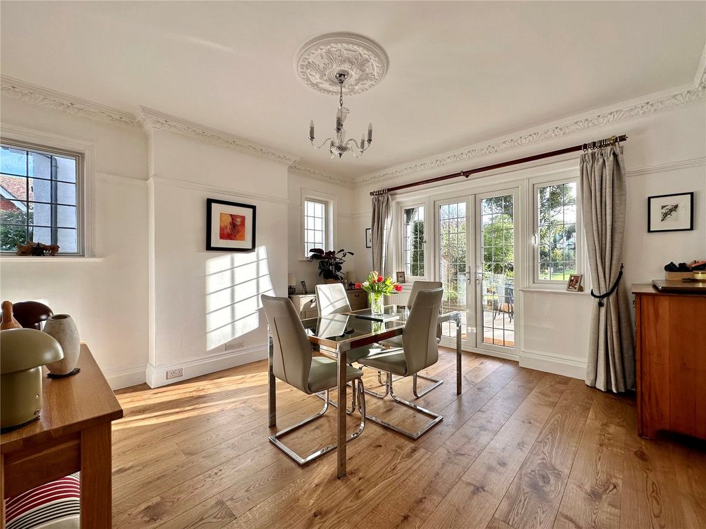 Property photo 3 of 24 Picture No. 04