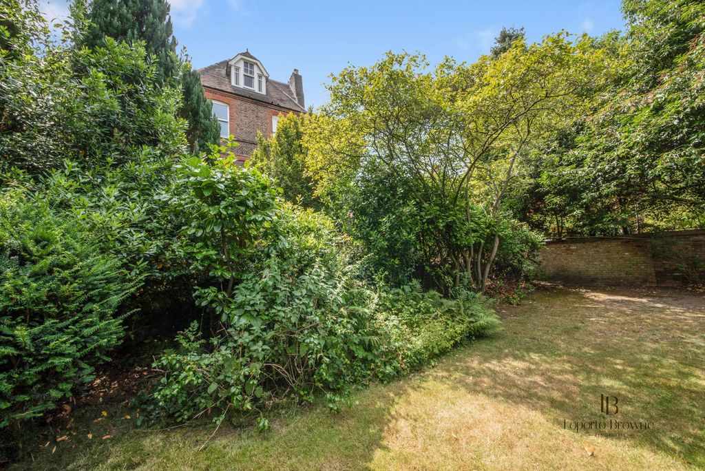 Property photo 3 of 18