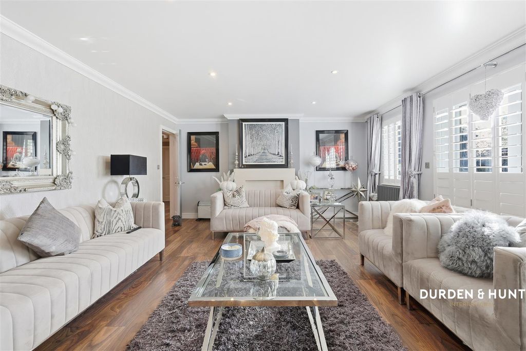 Property photo 3 of 41 Church Road