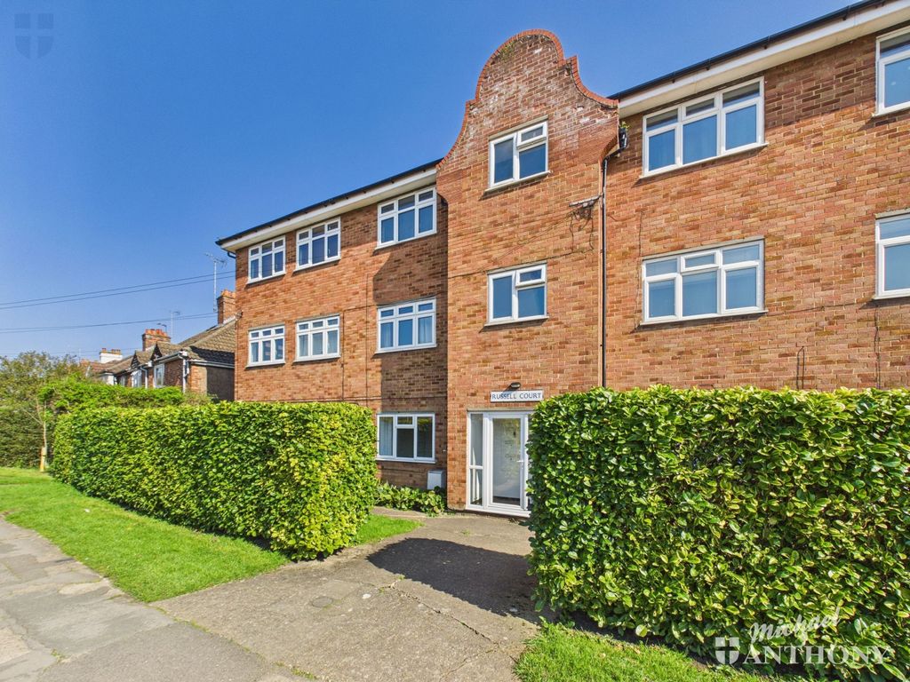 Property photo 1 of 11 Cam03852G0-Pr0597-Still012