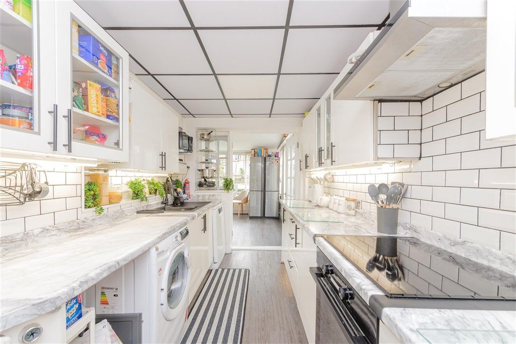 Property photo 2 of 15 Kitchen