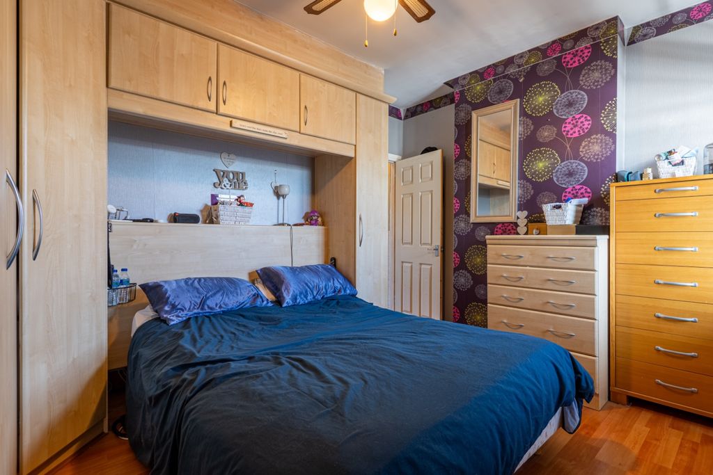 Property photo 3 of 14 5429966