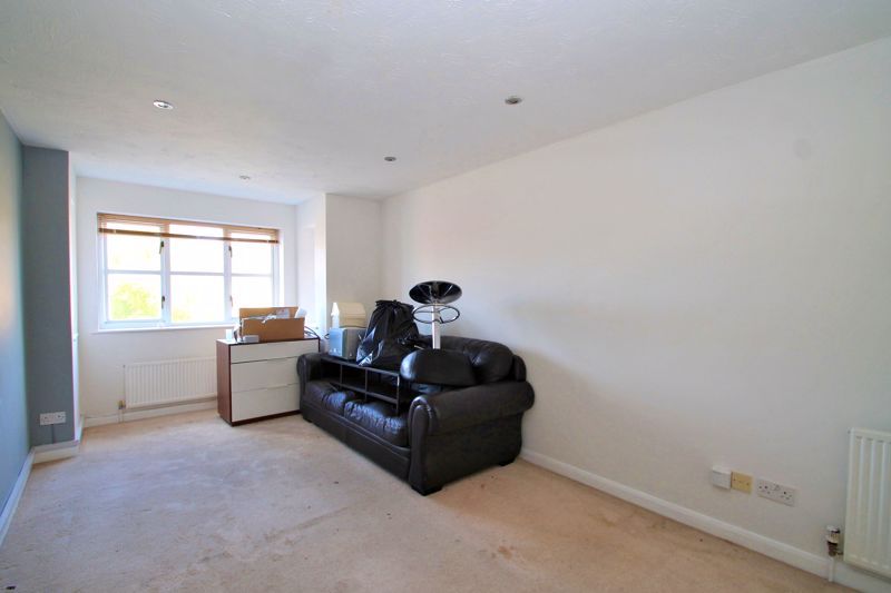 Property photo 3 of 8 Photo 3