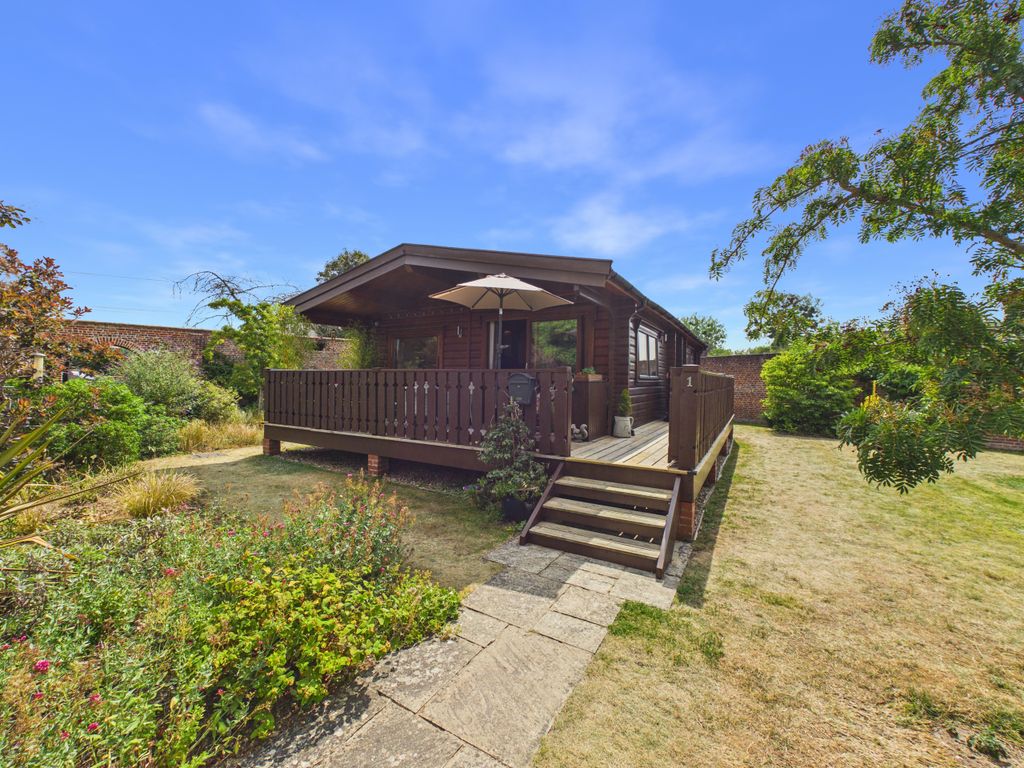 Property photo 1 of 10 Cam01984G0-Pr0630-Still013