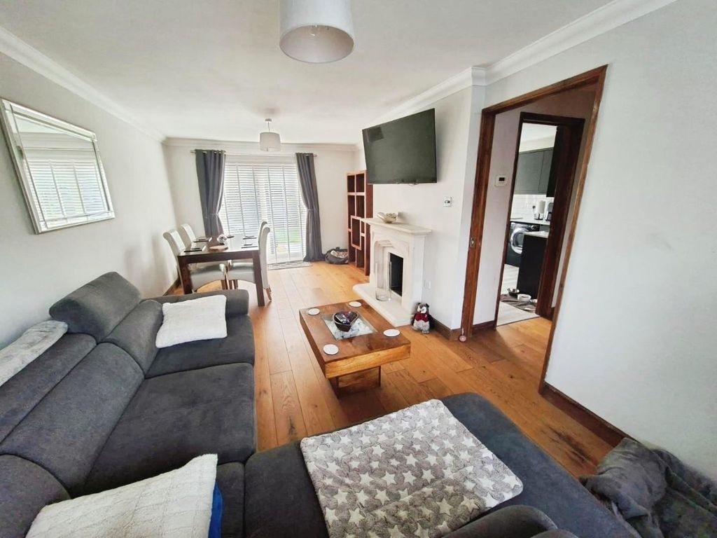 Property photo 2 of 14 d869B2E5-Fbfb70F8-3484-469E-983E-B0ee16Ebbab0.Jpeg