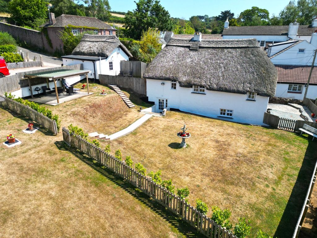 Property photo 2 of 39