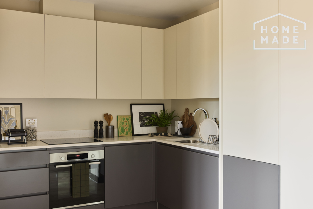 Property photo 2 of 36