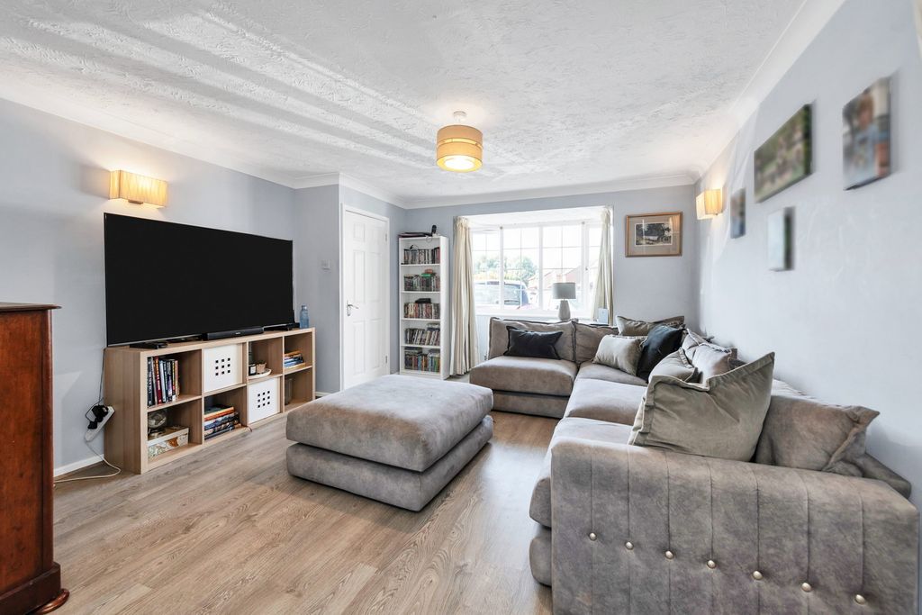 Property photo 2 of 19