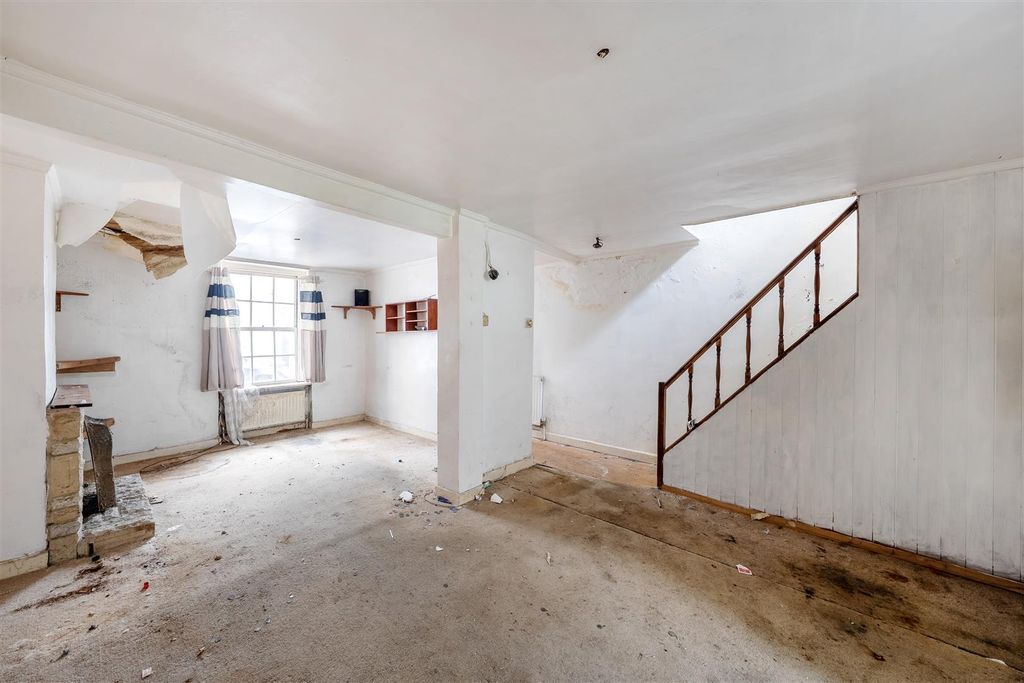 Property photo 3 of 26 Open Plan