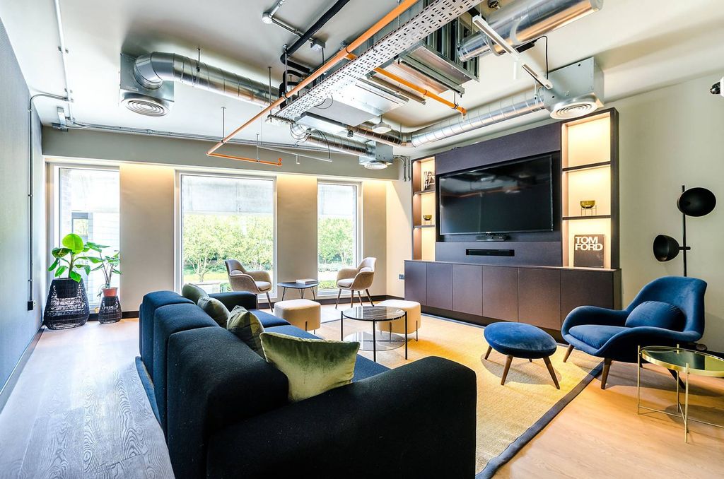 Property photo 2 of 10