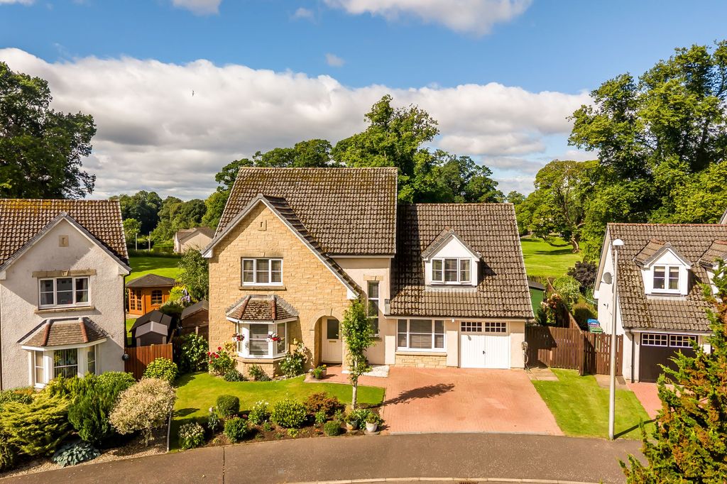 Property photo 1 of 31