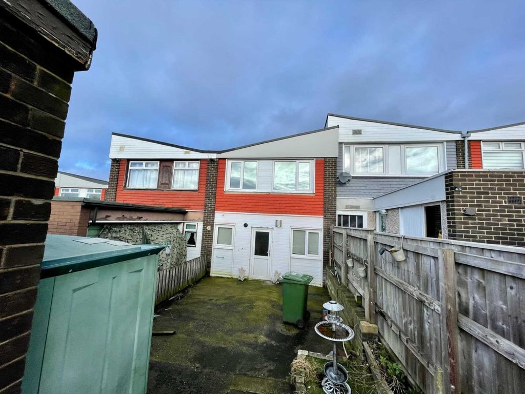 Property photo 3 of 11