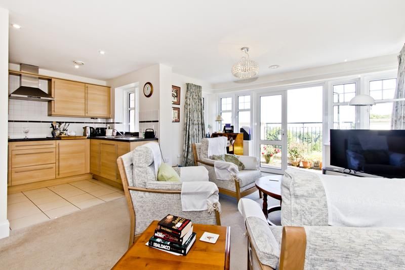 Property photo 3 of 18 Living2.Jpg