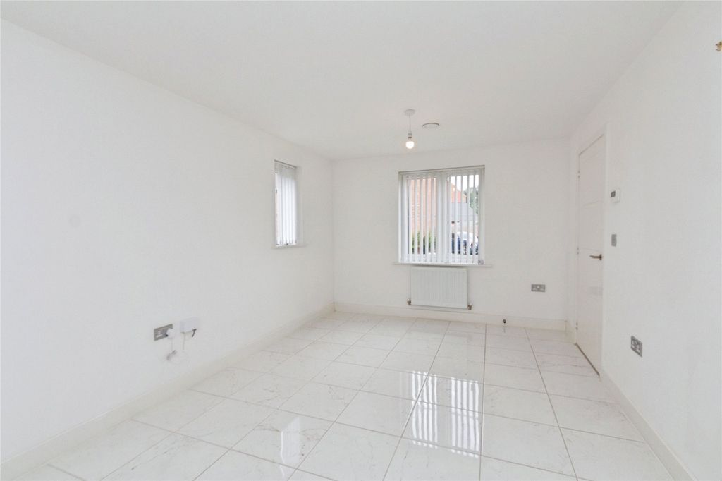 Property photo 3 of 22 Picture No. 37