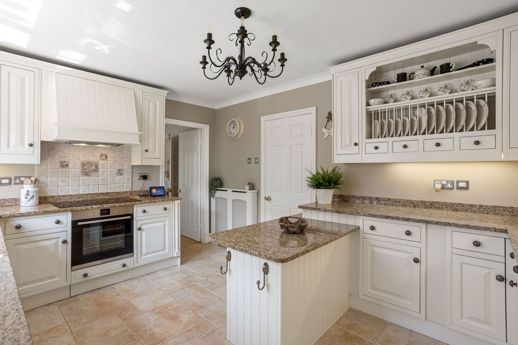 Property photo 1 of 22