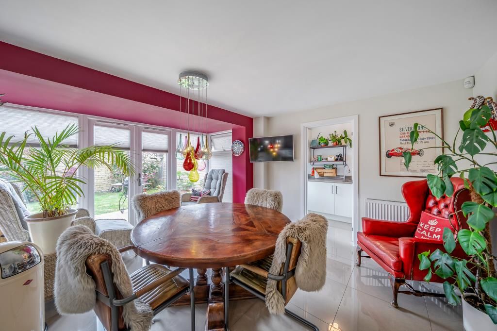 Property photo 3 of 22 Dining Area