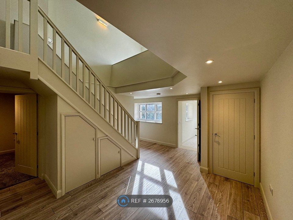 Property photo 2 of 33 Down Dining