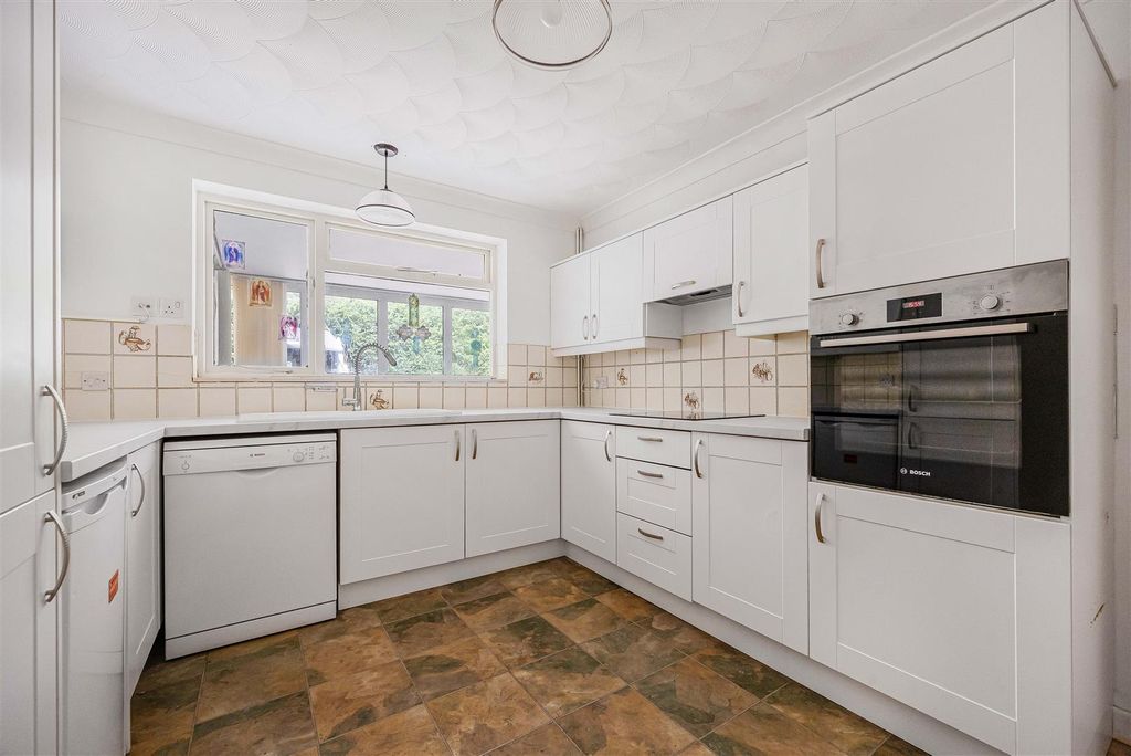 Property photo 3 of 15 33_86670.Jpg