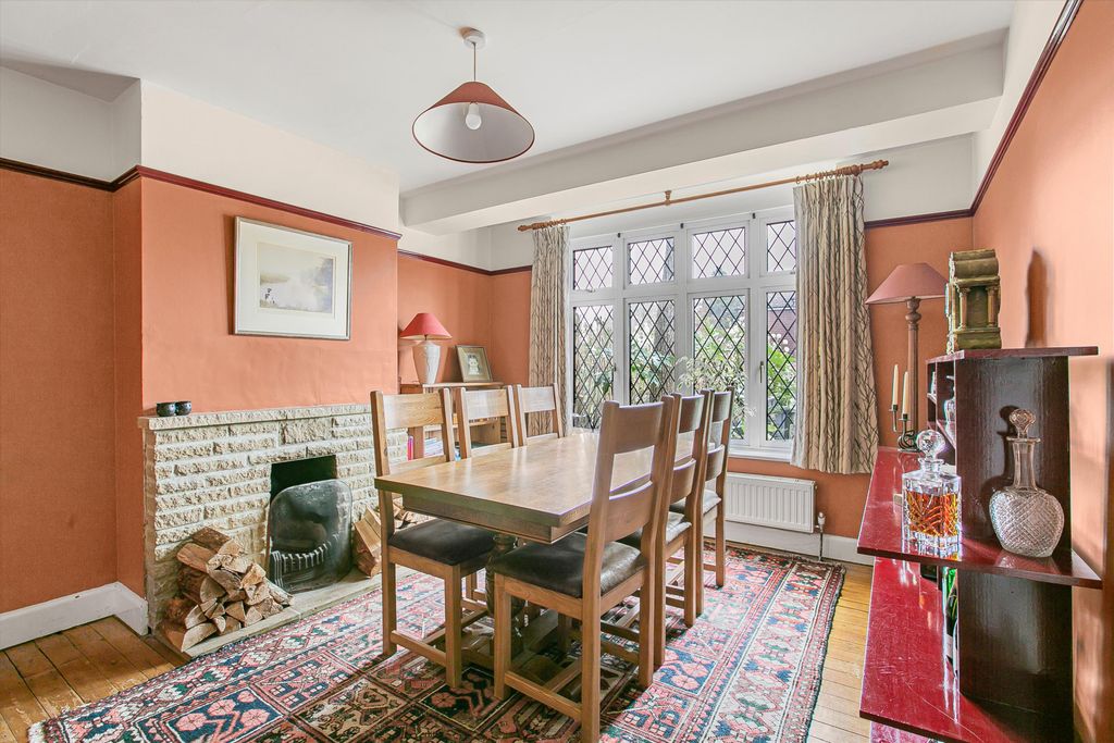 Property photo 3 of 10 Image