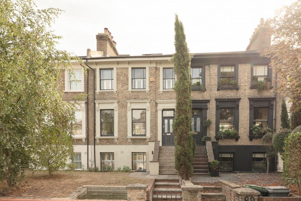 Property photo 1 of 35