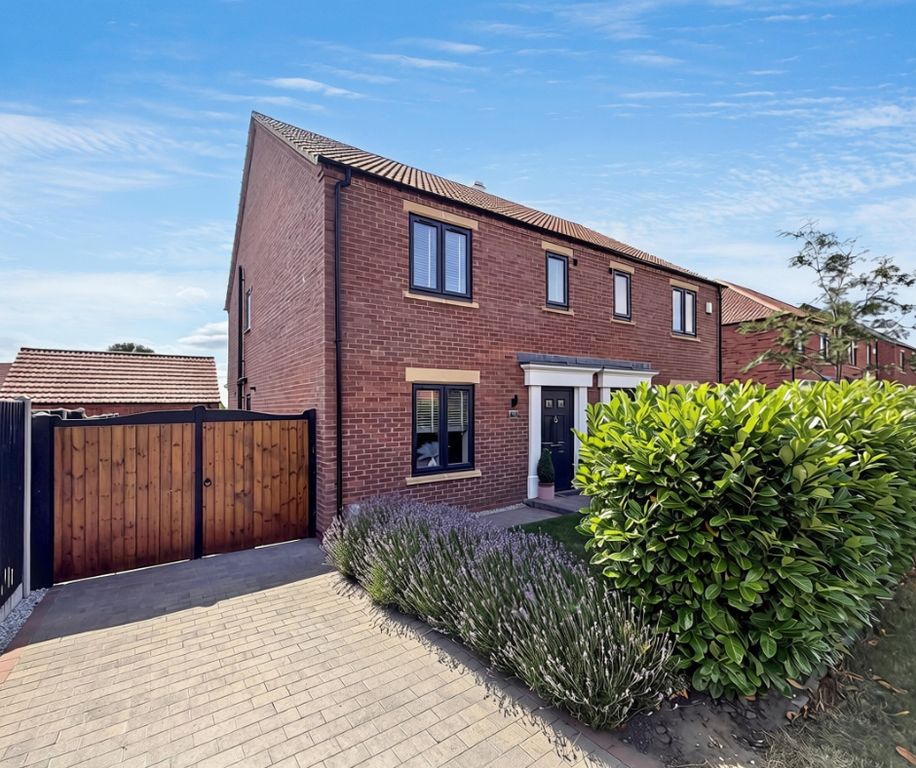 Property photo 1 of 28