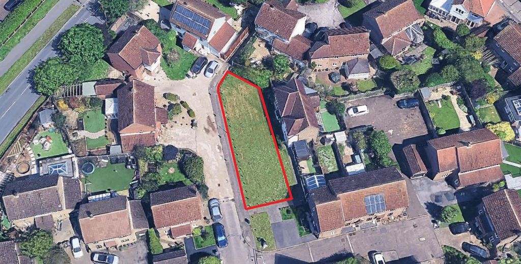 Property photo 1 of 2