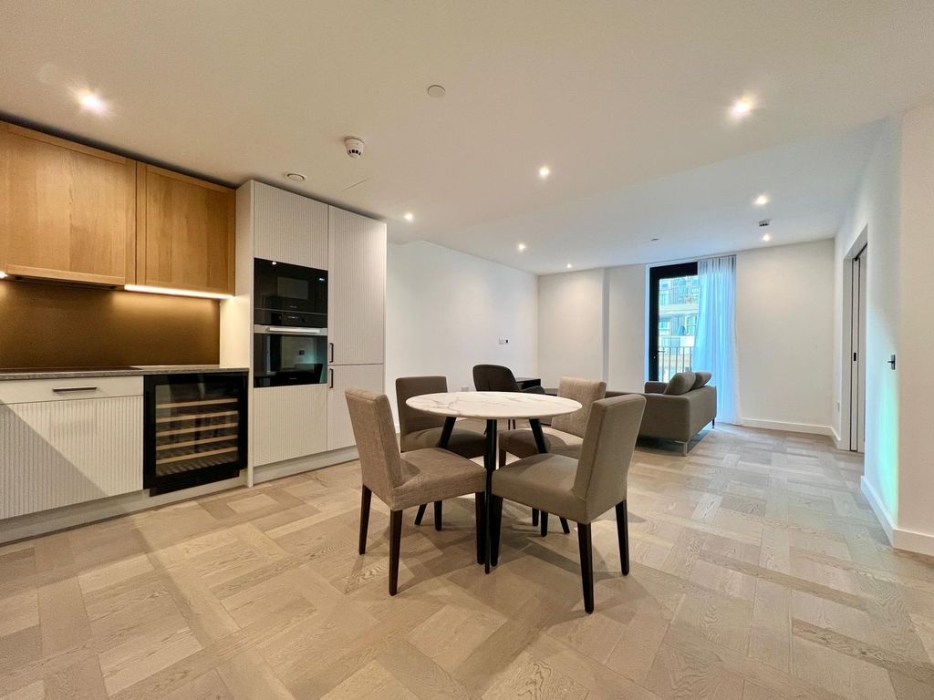 Property photo 2 of 8 Image