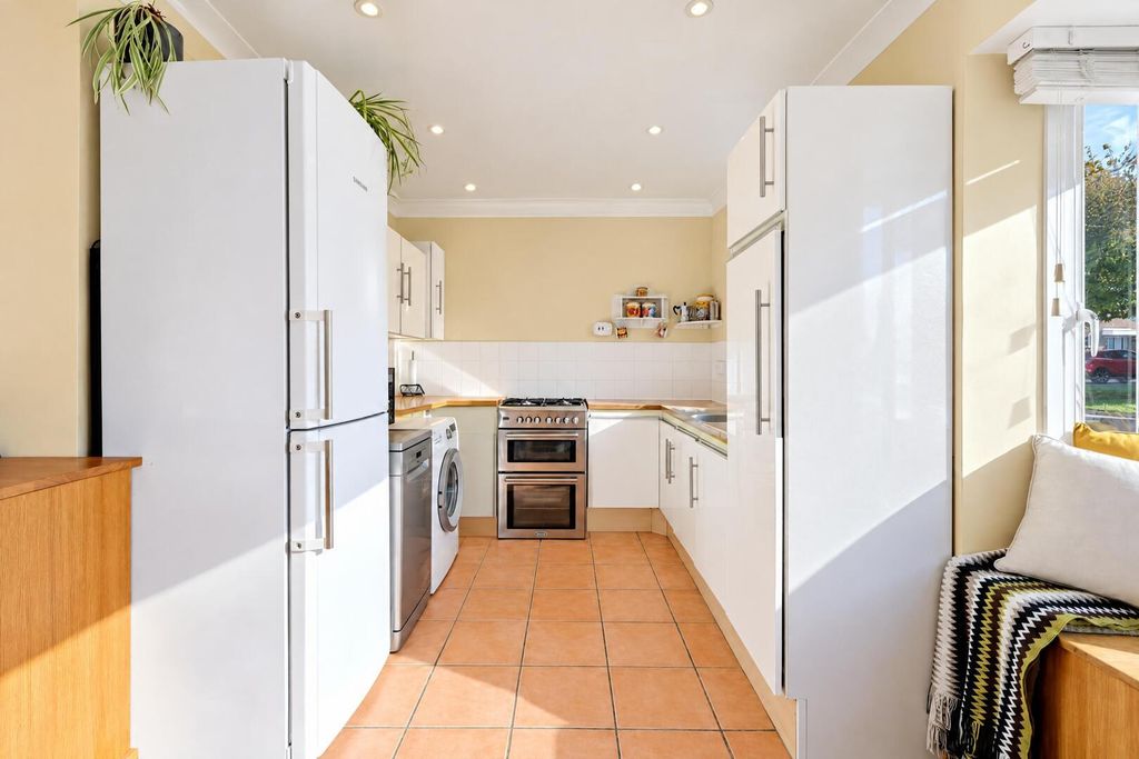 Property photo 3 of 36 Kitchen