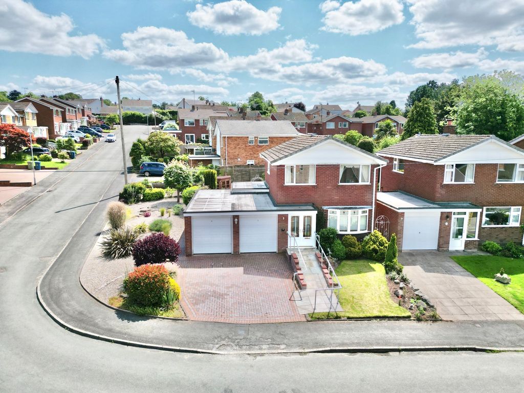 Property photo 1 of 35
