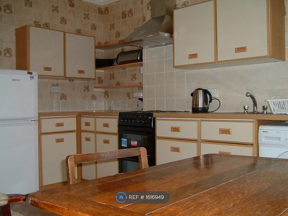 Property photo 3 of 9 Kitchen-Dinner-Utility