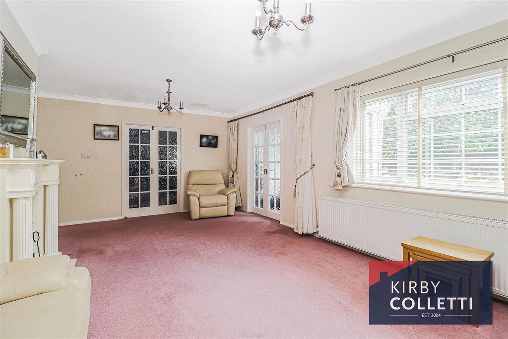 Property photo 3 of 24