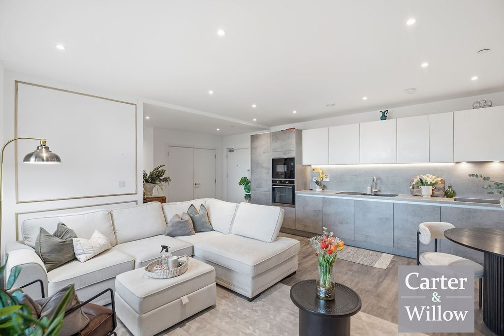 Property photo 3 of 15