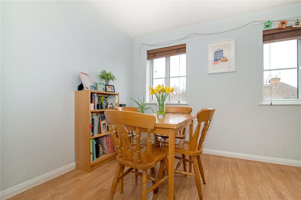 Property photo 3 of 12 Picture No. 24