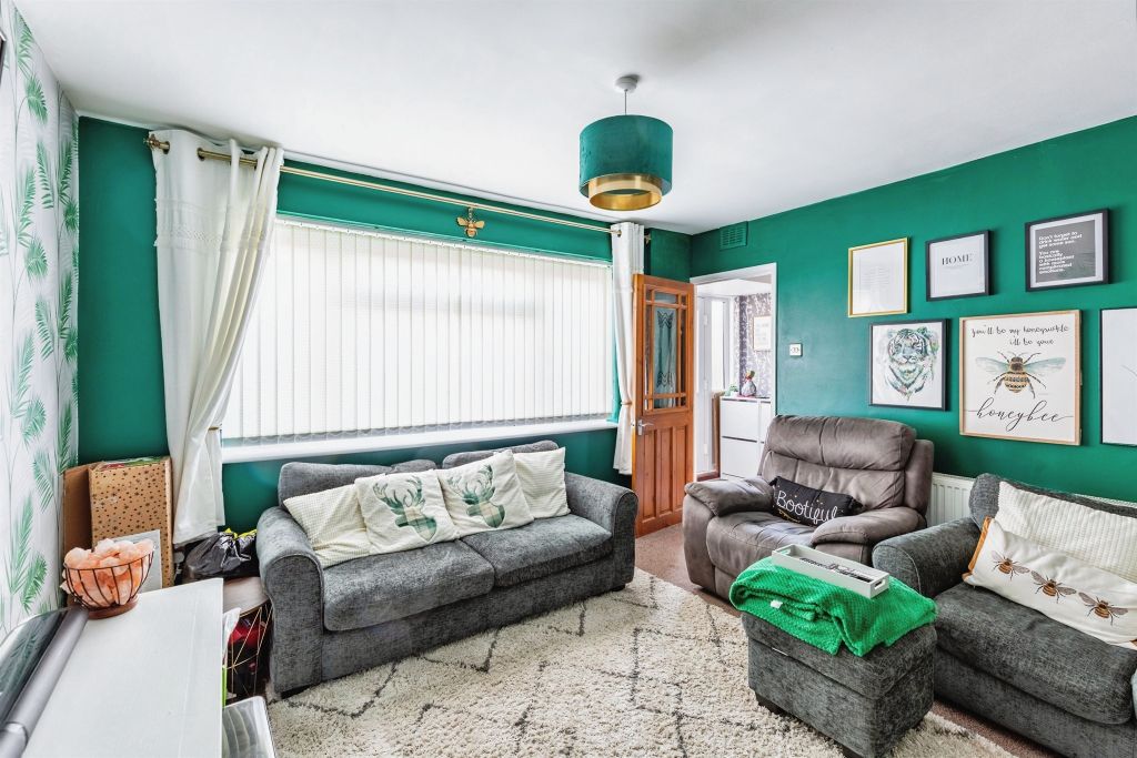 Property photo 3 of 17
