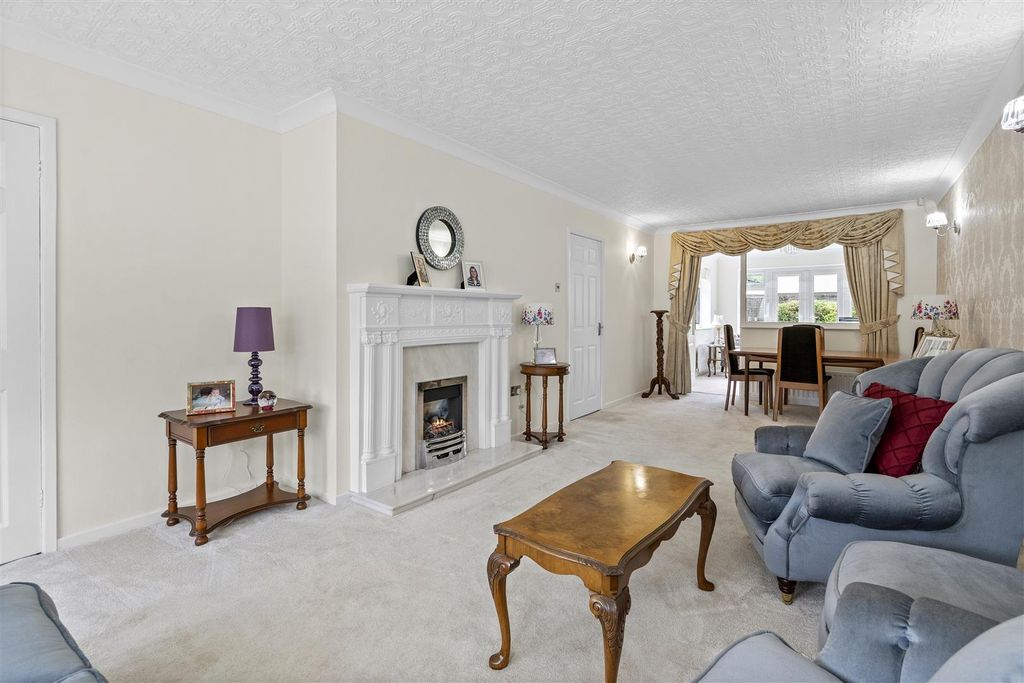 Property photo 2 of 30