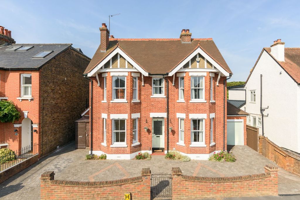 Property photo 1 of 22