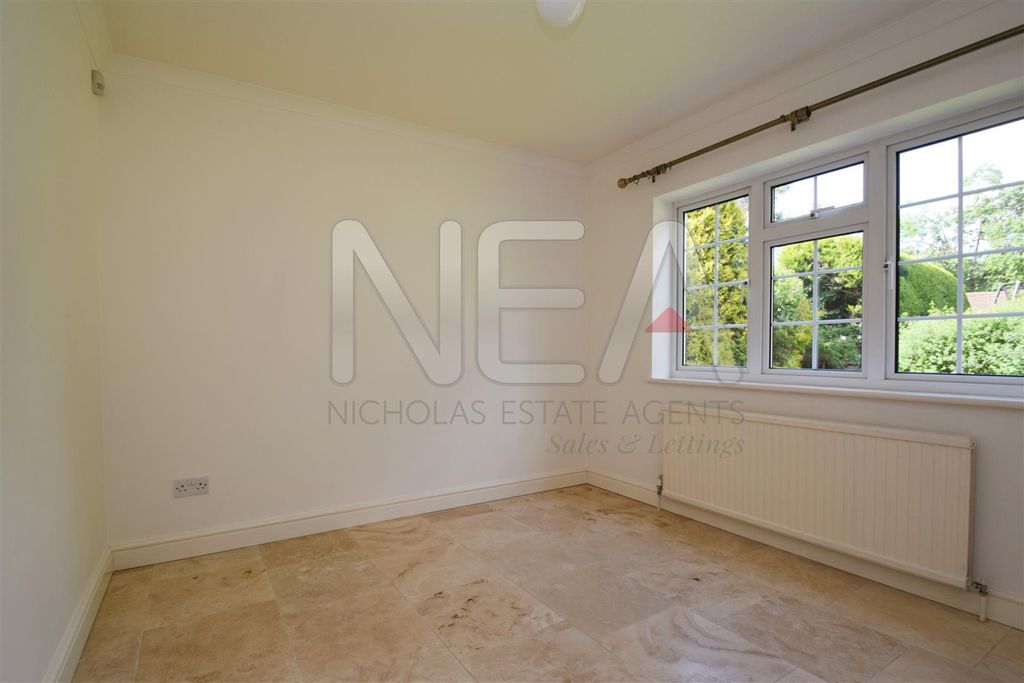 Property photo 3 of 12 Dining Room