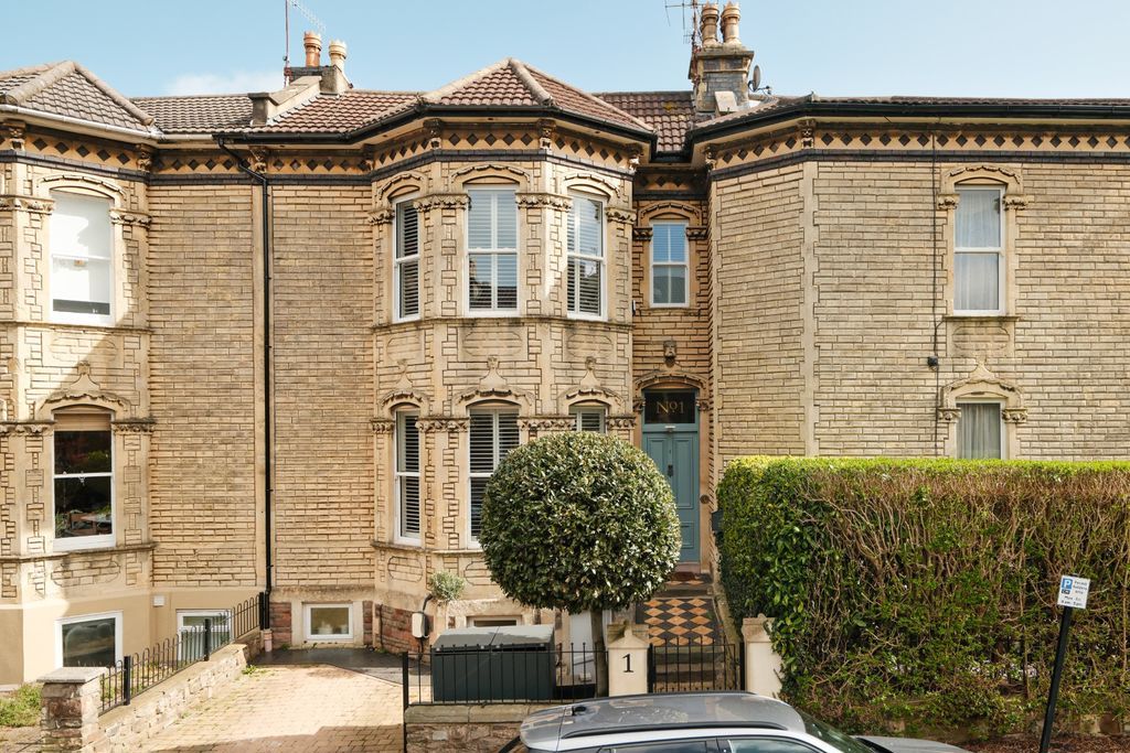 Property photo 1 of 34 External