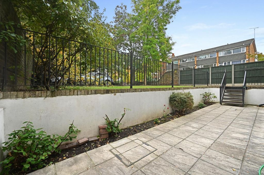 Property photo 2 of 11