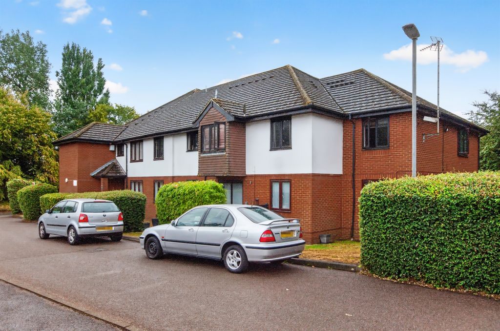 Property photo 1 of 12