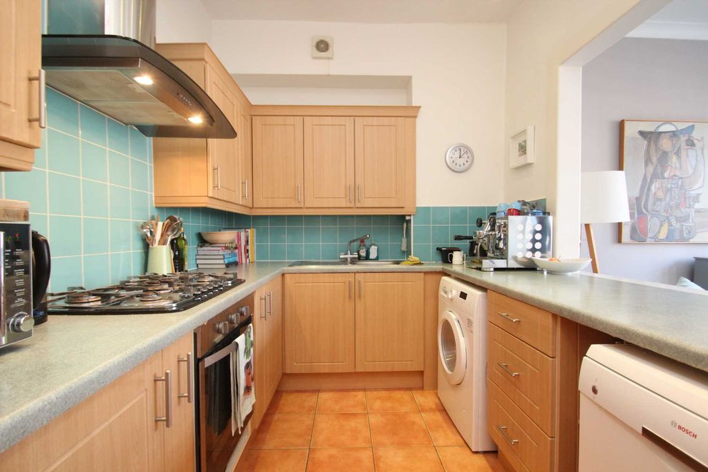 Property photo 3 of 7